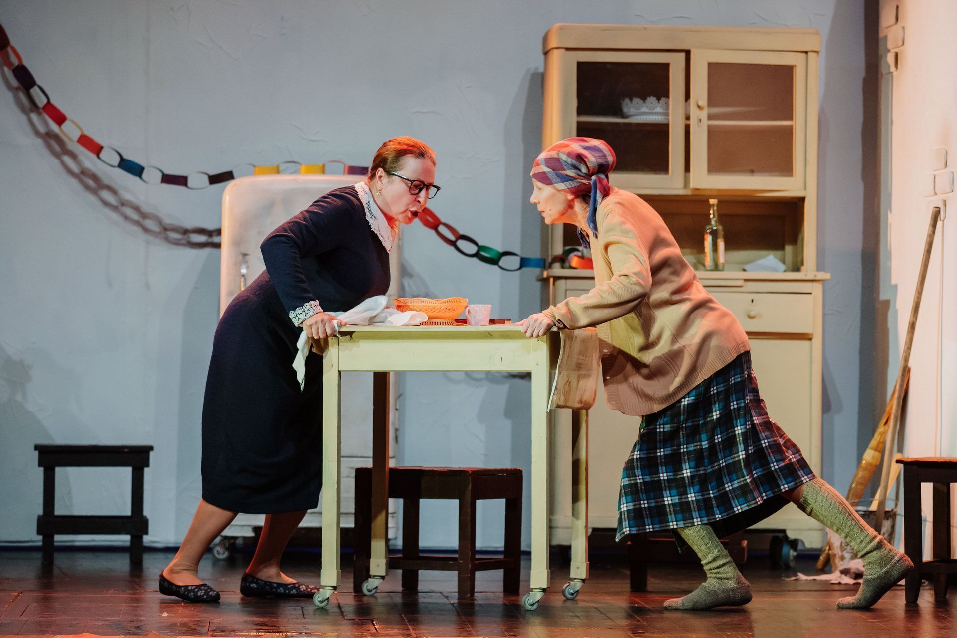 «Всё о любви»: премьера новогоднего спектакля «Беги, Маруся!» прошла в Барнауле