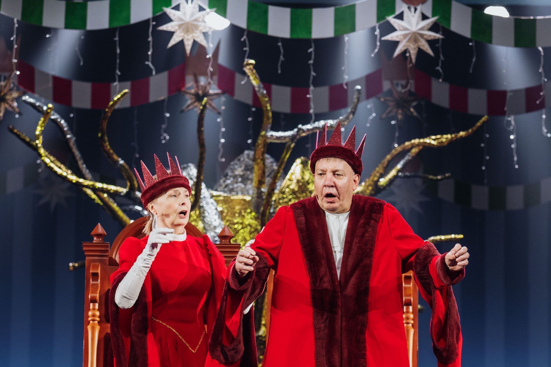 Марафон чудес: в Алтайском краевом театре драмы 60 раз покажут новогодний спектакль «Три орешка для Золушки»