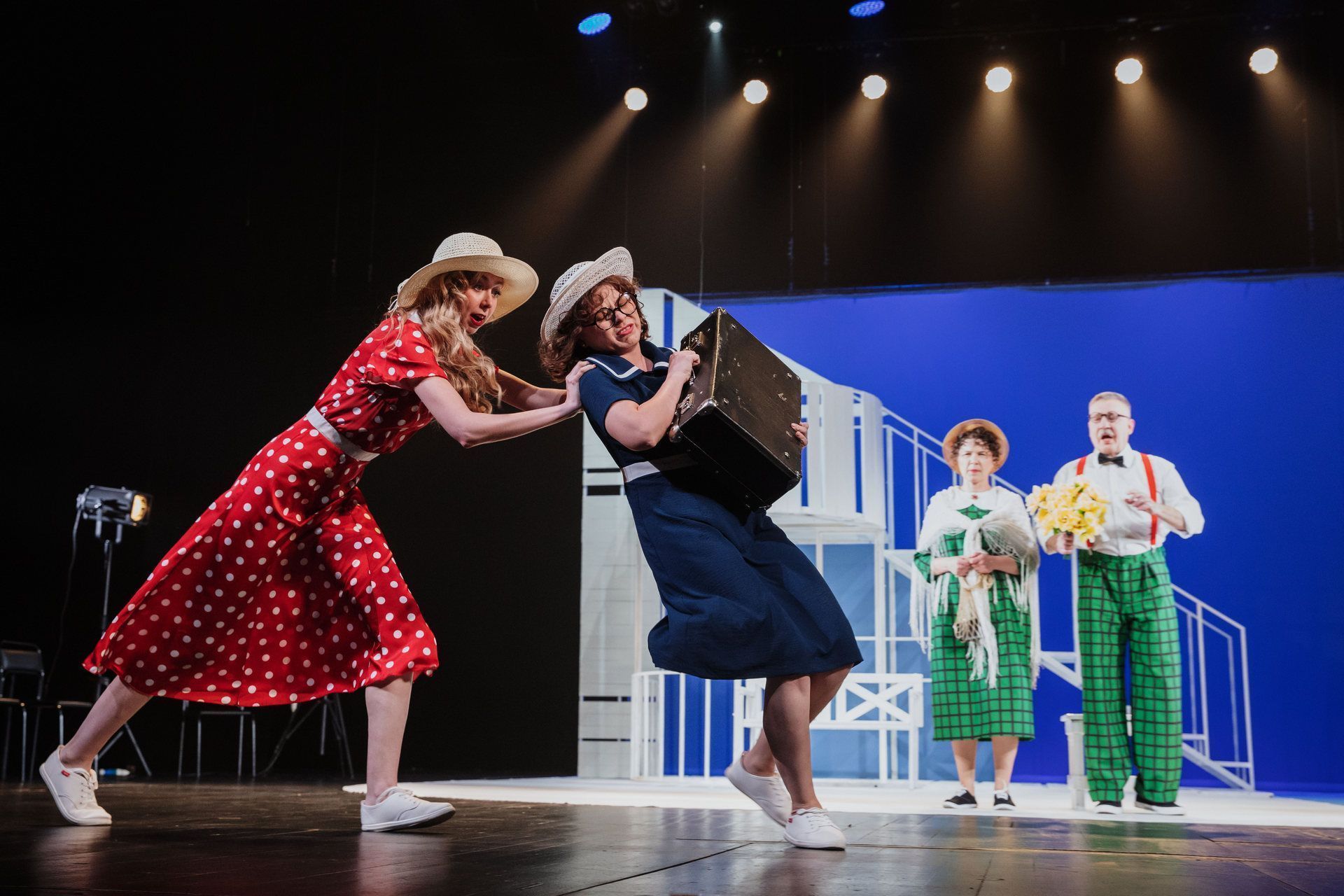 Сезон открыт: премьера лирической комедией «Чужой ребёнок» состоялась в театре драмы им. Шукшина 