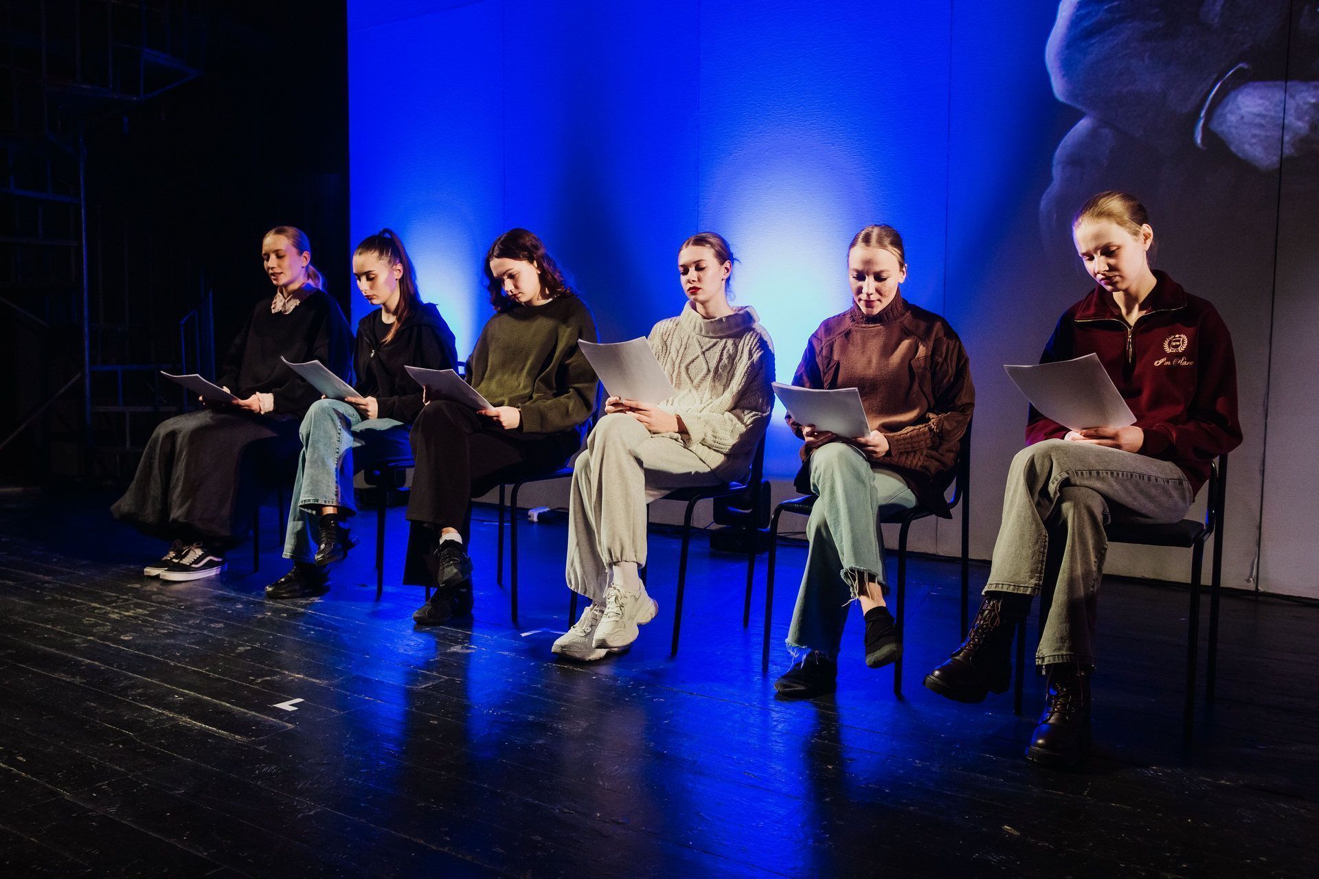 Не играть, а звучать: как будут ставить Чехова в театре драмы обсудили на лекции проекта «Театр у школьной доски»