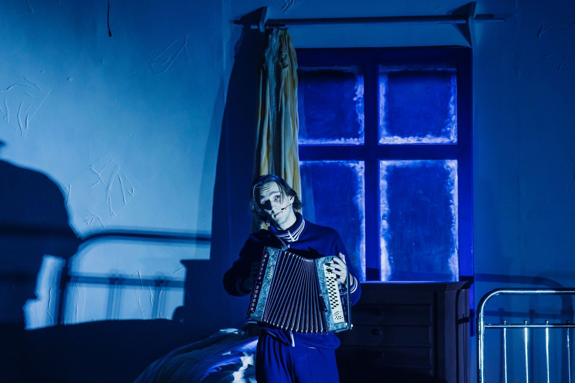 «Всё о любви»: премьера новогоднего спектакля «Беги, Маруся!» прошла в Барнауле