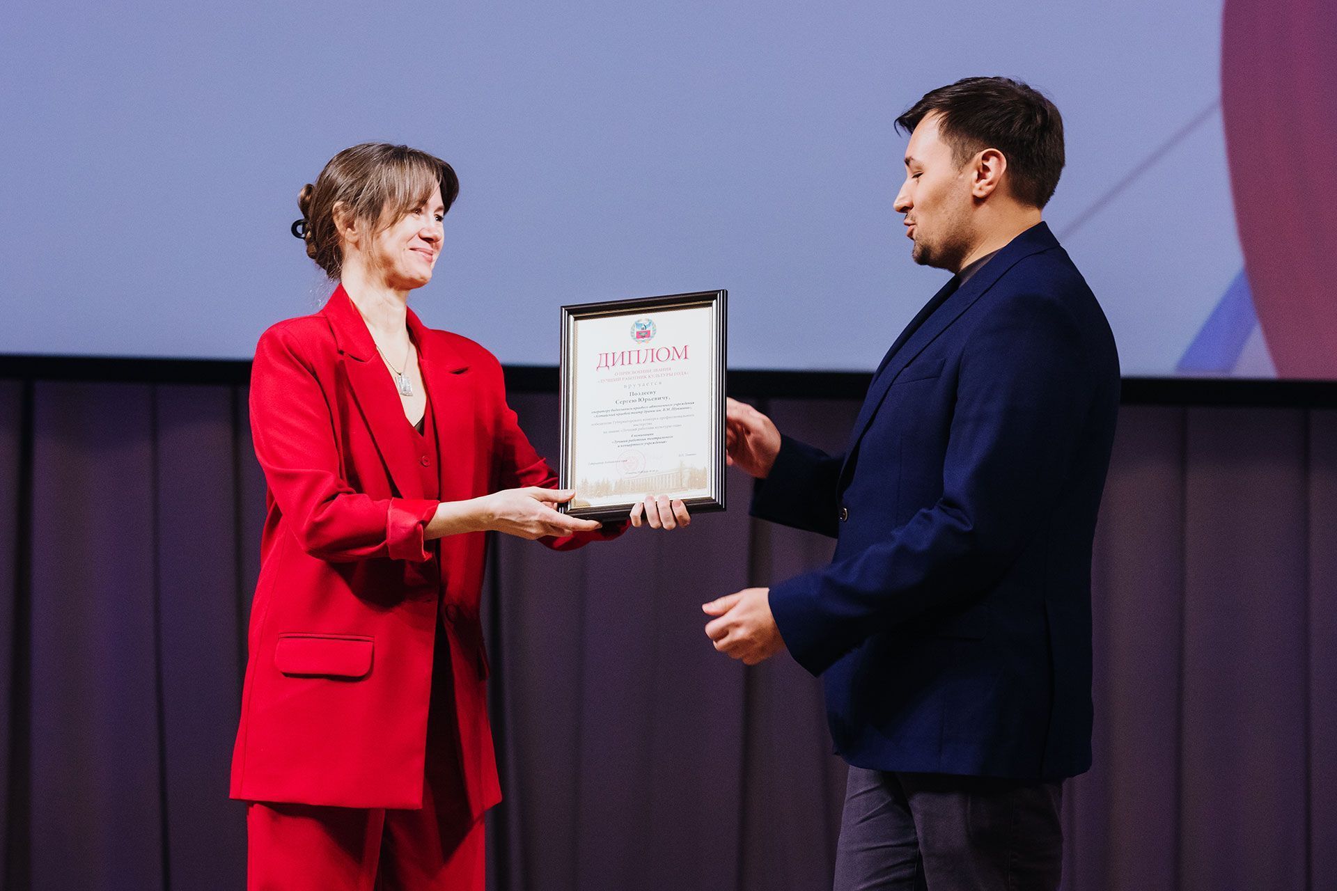 «Невидимые бойцы культурного фронта»: художник видео-арта Сергей Поздеев стал лучшим работником культуры по итогам года 