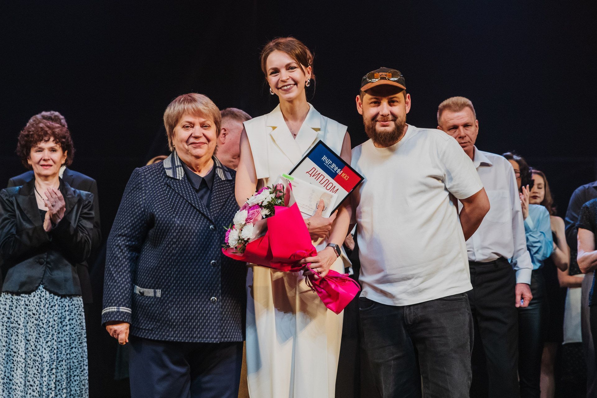 В Краевом театре драмы подвели итоги 103-го сезона и наградили артистов