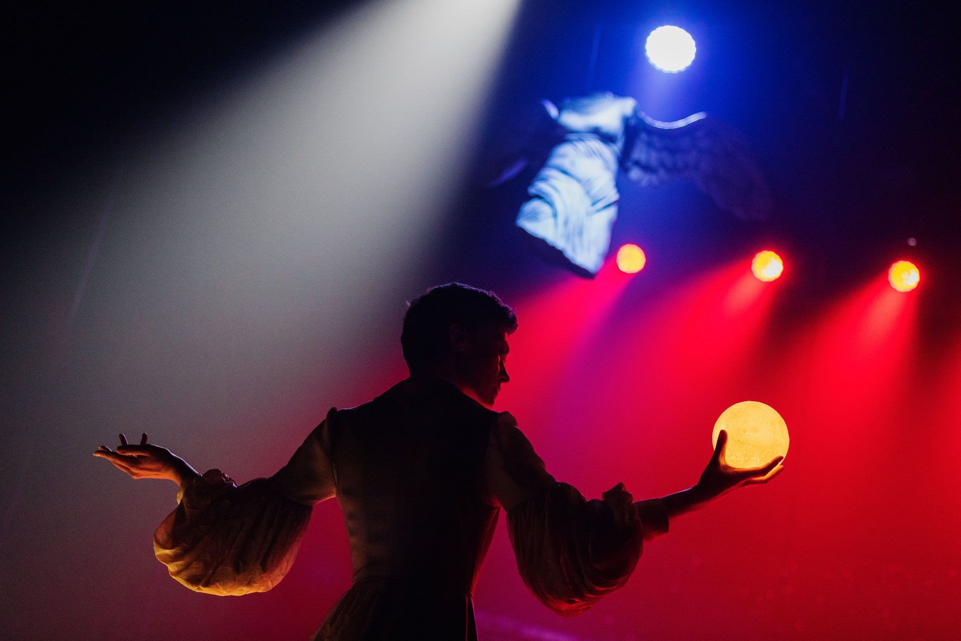 «Белая гвардия» на Алтае: премьера по мотивам романа Булгакова прошла в театре драмы 