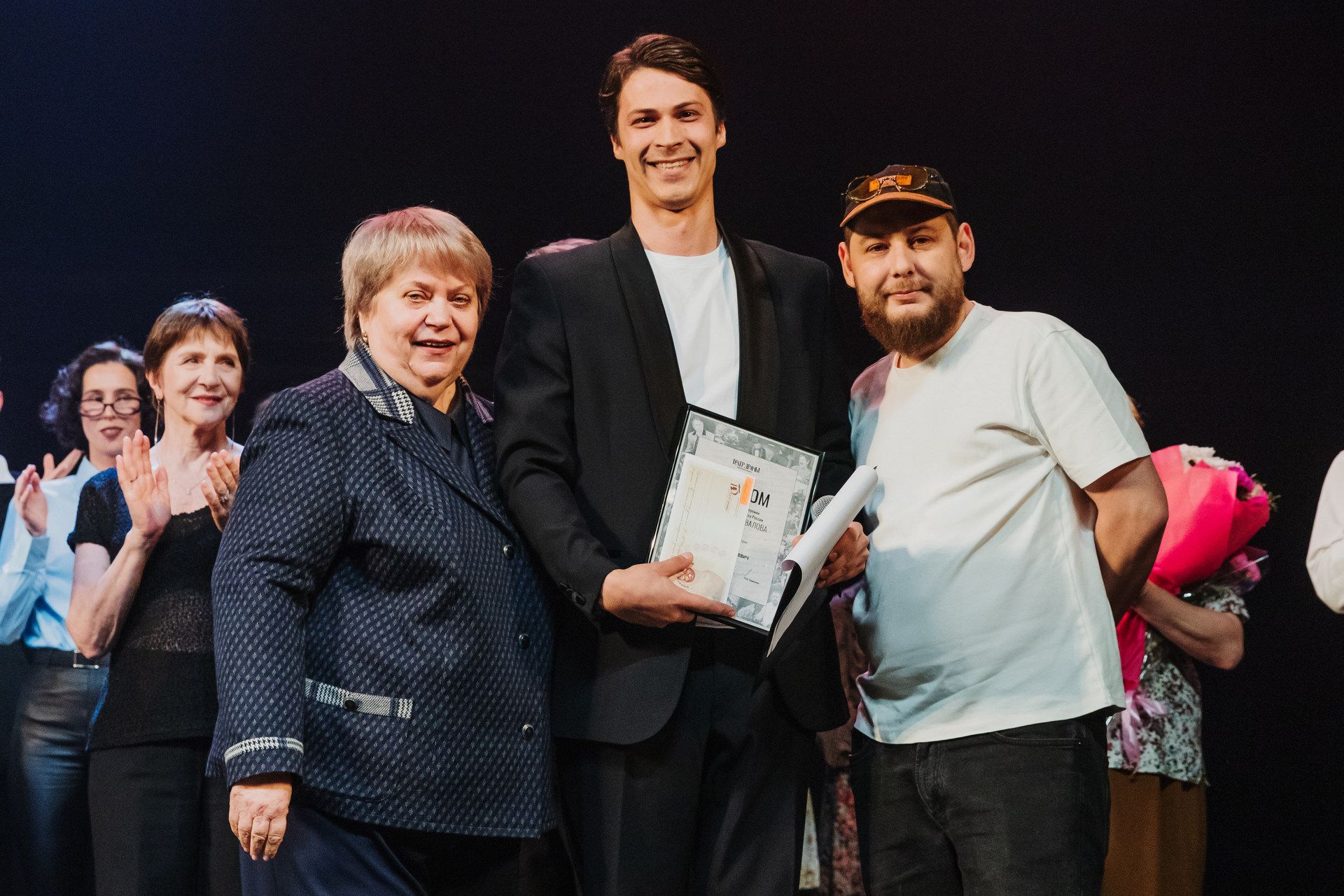 В Краевом театре драмы подвели итоги 103-го сезона и наградили артистов