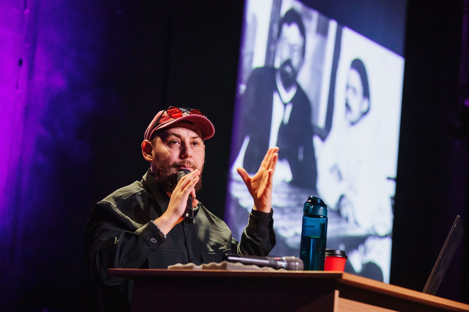 Поймали на слове: Чехов VS Горький на лекции «Театр у школьной доски»