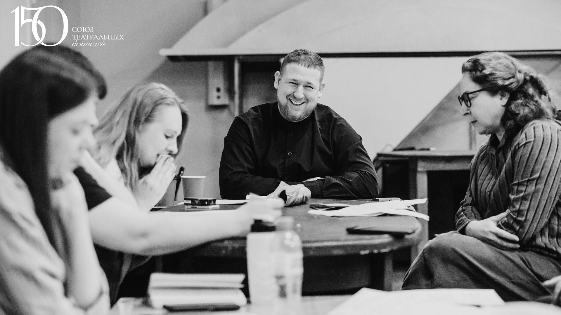 «Чайка» на сцене Алтайской драмы: ведущие артисты края объединились в честь юбилеев СТД