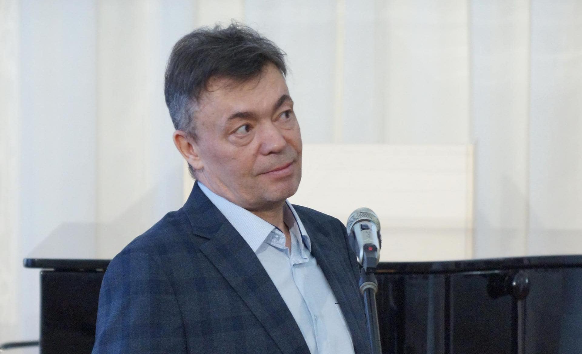 Театральная династия. Актёр театра драмы Антон Кирков стал гостем культурного проекта в Государственном музее истории литературы, искусства и культуры Алтая 