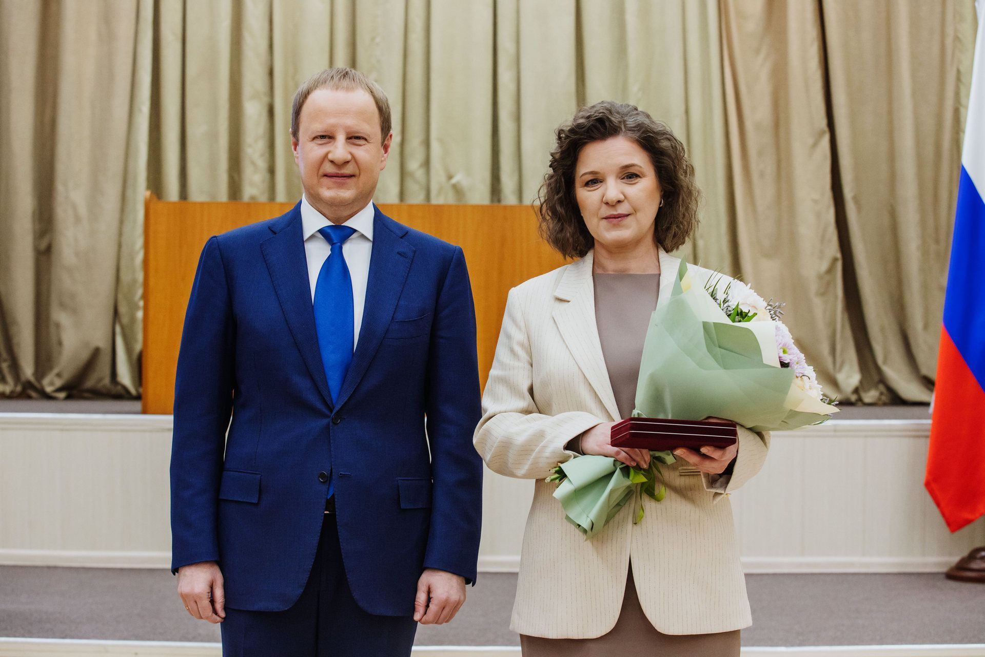 Заслуженная награда: актриса театра Елена Адушева отмечена медалью Президента России